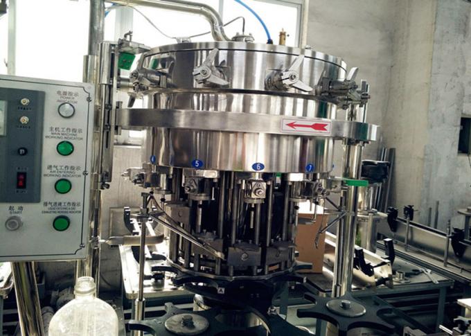 Bottle Capping Glass Bottle Filling Machine , 6000bph Automatic Bottle Filling Machine 1