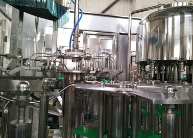 Bottle Capping Glass Bottle Filling Machine , 6000bph Automatic Bottle Filling Machine