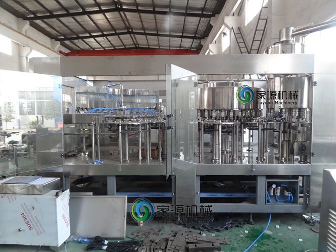 SS304 Material Automaitc Water Bottle Filling Machine 10000bph